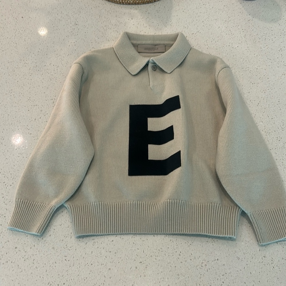 Essentials Fear of God Kids sweater 
Kids small